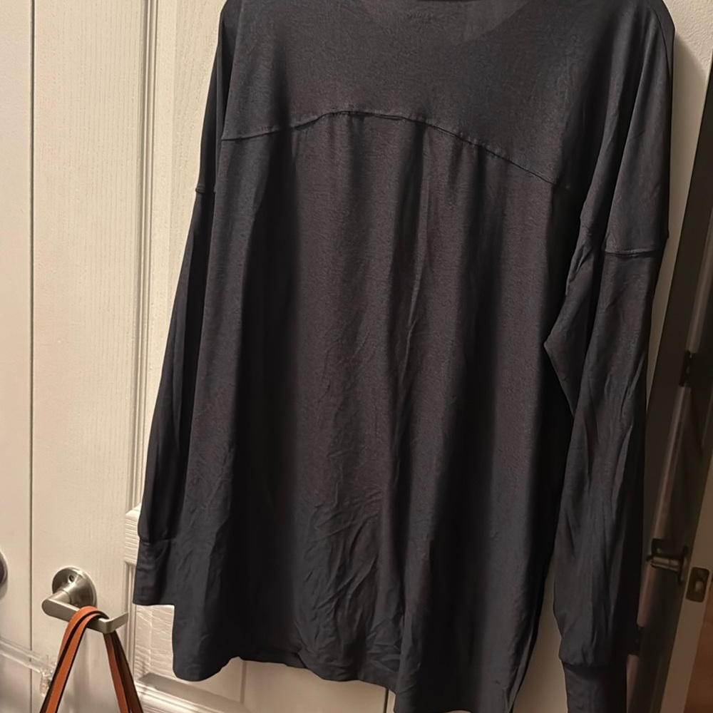 Old Navy Active Oversized Side Split Long Sleeve Shirt